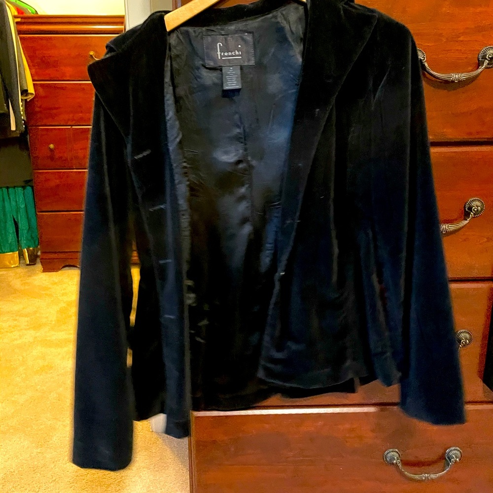 Black velvet blazer -fitted